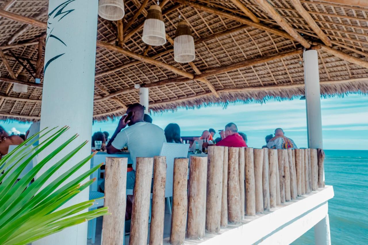 La Fourmi Hotel Nosy Be Exterior photo